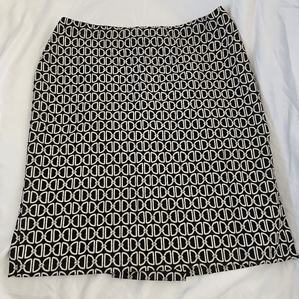 Chic Black and White Patterned Skirt